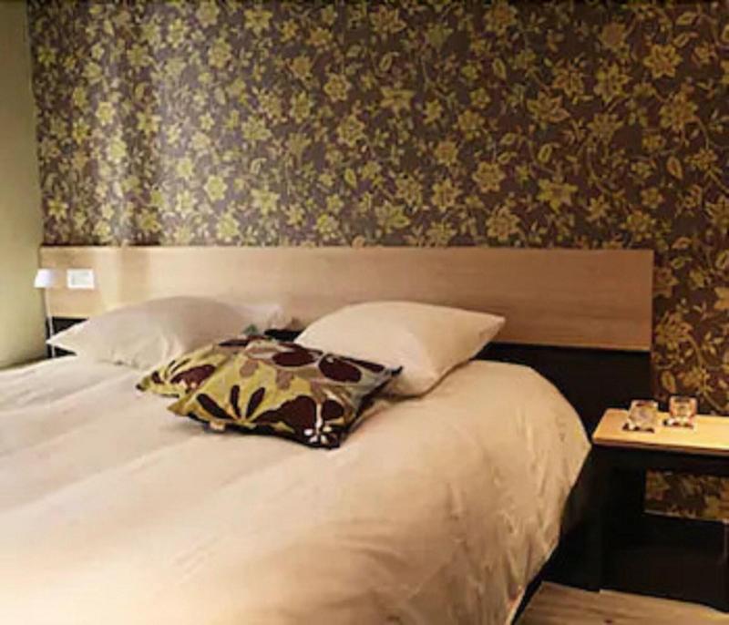 Celtic Hotel Auray Exterior photo